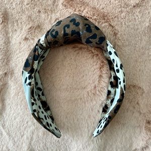 Anthropologie thick head band in animal print